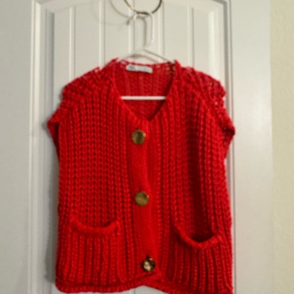 Zara Chunky Vibrant Red Knit Sweater Cardigan with Gold Buttons - Picture 2 of 7